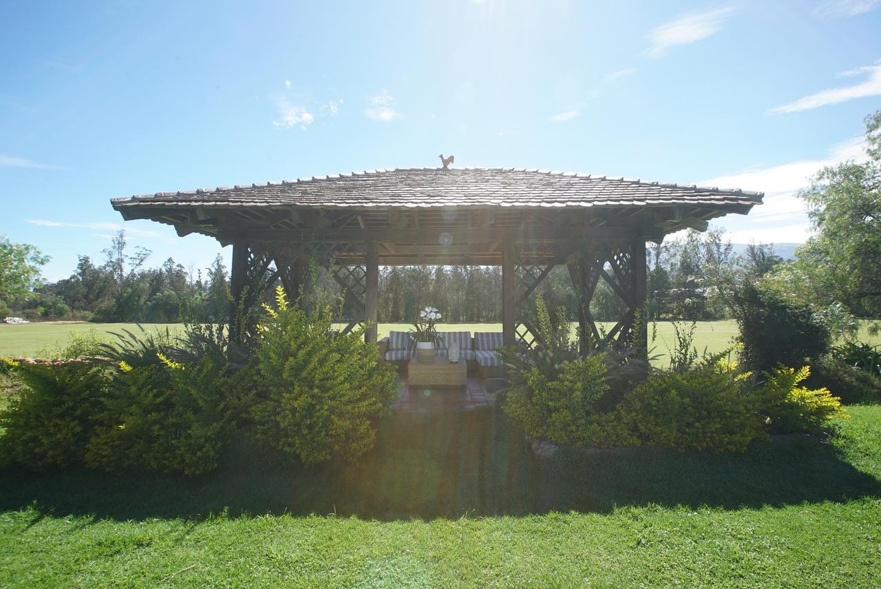 La Palma Polo Hotel - Airport Area Puembo Bagian luar foto